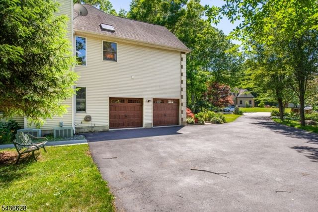 5 Kingston Ct, Jefferson Twp., NJ 07438