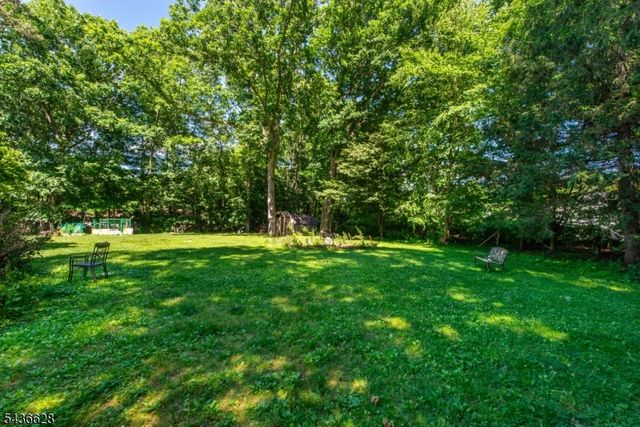 5 Kingston Ct, Jefferson Twp., NJ 07438