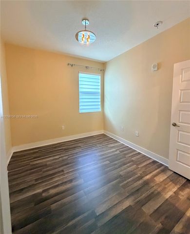10455 NW 82nd St 10, Doral, FL 33178
