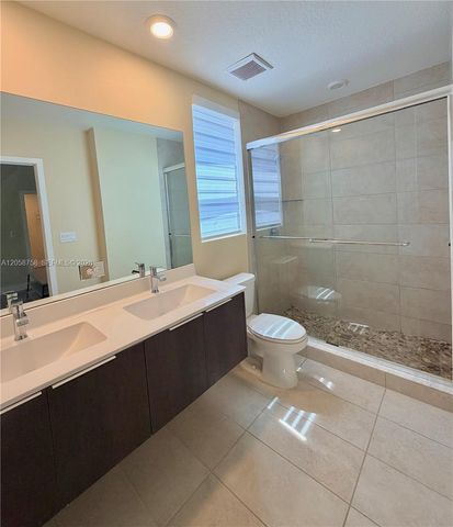 10455 NW 82nd St 10, Doral, FL 33178