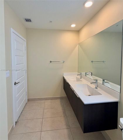 10455 NW 82nd St 10, Doral, FL 33178