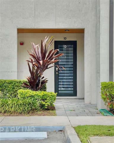 10455 NW 82nd St 10, Doral, FL 33178