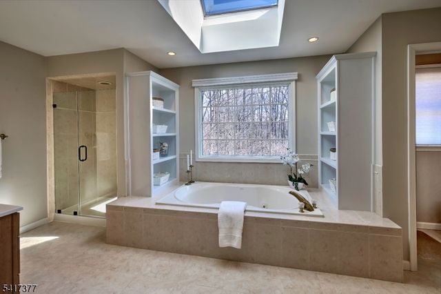 14 Shadowbrook Way, Randolph Twp., NJ 07945