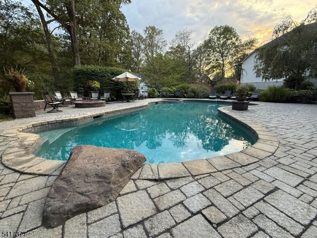 14 Shadowbrook Way, Randolph Twp., NJ 07945