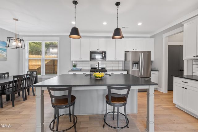 336 W Earp Street, Holly Springs, NC 27540
