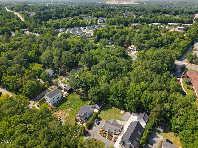 336 W Earp Street, Holly Springs, NC 27540