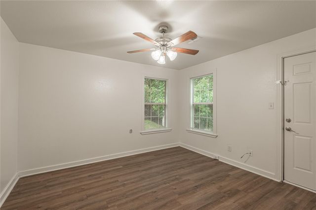 1015 Avenue J, Huntsville, TX 77320