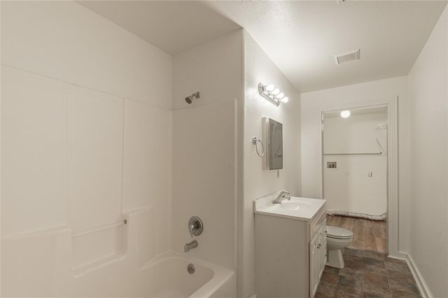 1015 Avenue J, Huntsville, TX 77320