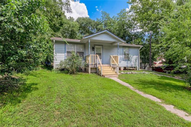 1015 Avenue J, Huntsville, TX 77320
