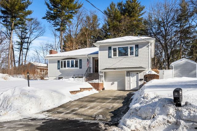 6 Patricia Circle, Wilmington, MA 01887