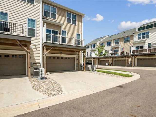 2805 Rathmore Lane, Ann Arbor, MI 48105