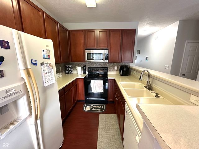 4928 Tuscany Lane, Indianapolis, IN 46254
