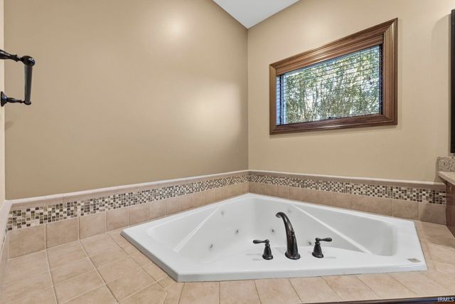 2208 Longleaf Drive, Fort Wayne, IN 46814