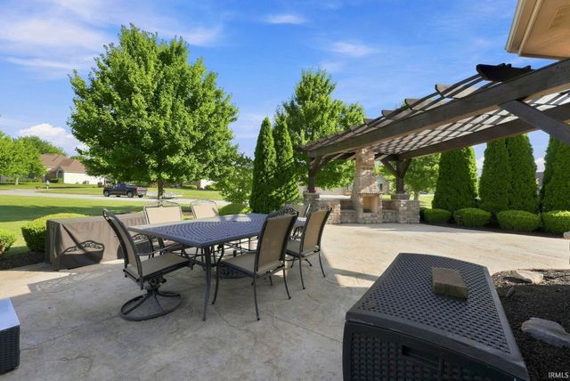 2208 Longleaf Drive, Fort Wayne, IN 46814