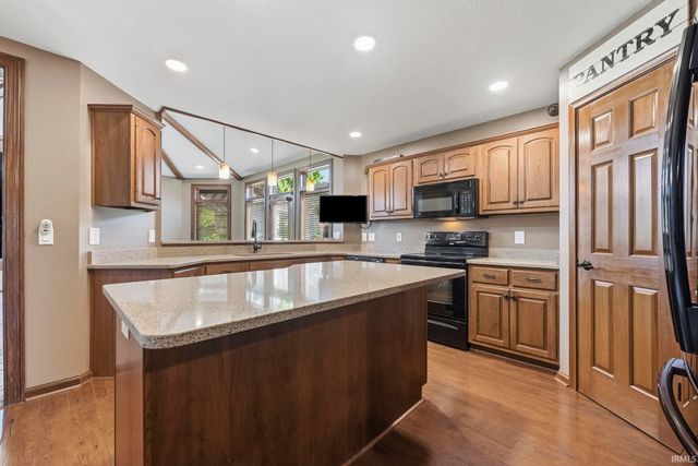 2208 Longleaf Drive, Fort Wayne, IN 46814