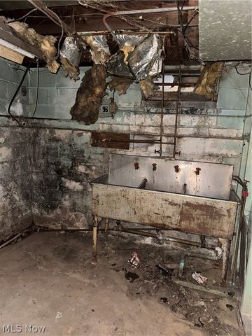 9809 Marah Avenue, Cleveland, OH 44104