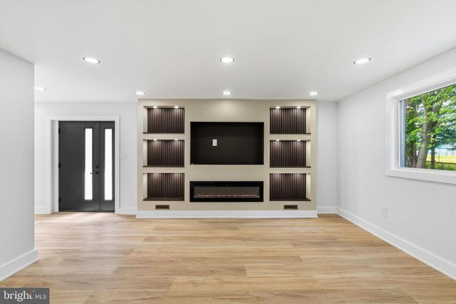 11110 RIDGEWAY ST, Philadelphia, PA 19116