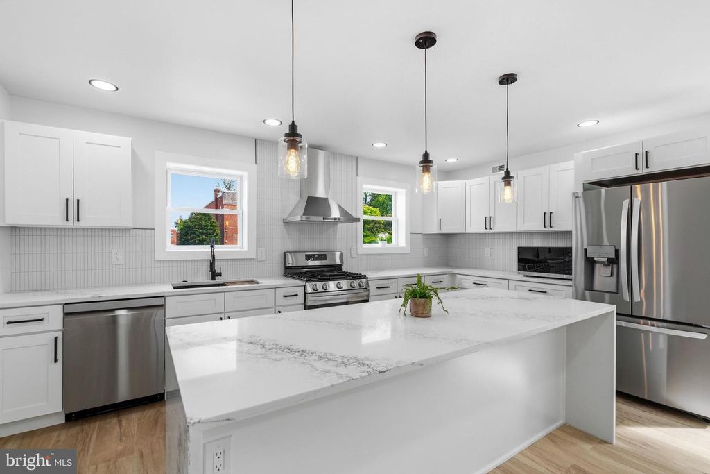 11110 RIDGEWAY ST, Philadelphia, PA 19116