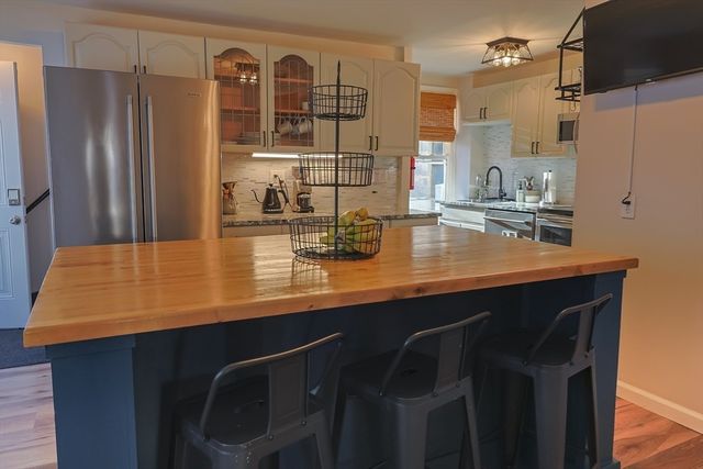 657 County St, New Bedford, MA 02740