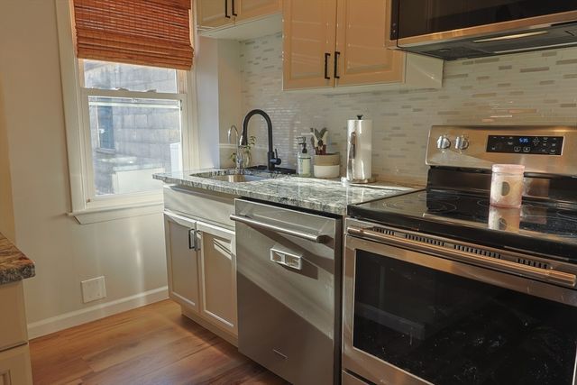 657 County St, New Bedford, MA 02740