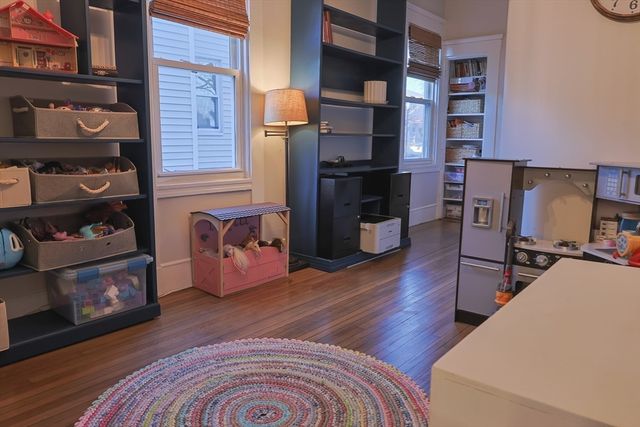 657 County St, New Bedford, MA 02740