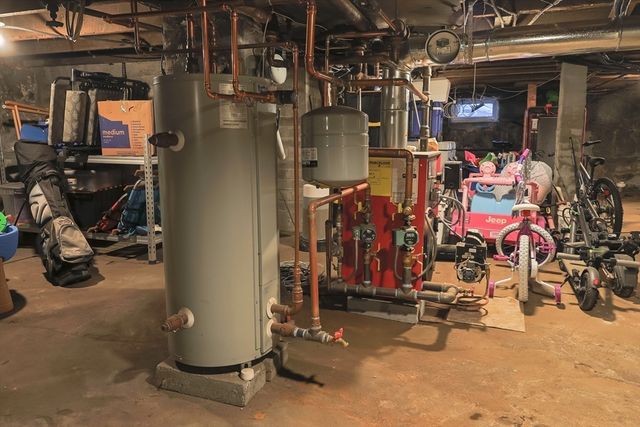 657 County St, New Bedford, MA 02740