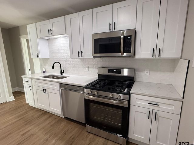 703 E Hillsboro St, Tyler, TX 75702