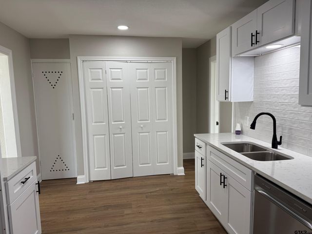 703 E Hillsboro St, Tyler, TX 75702