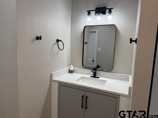 703 E Hillsboro St, Tyler, TX 75702