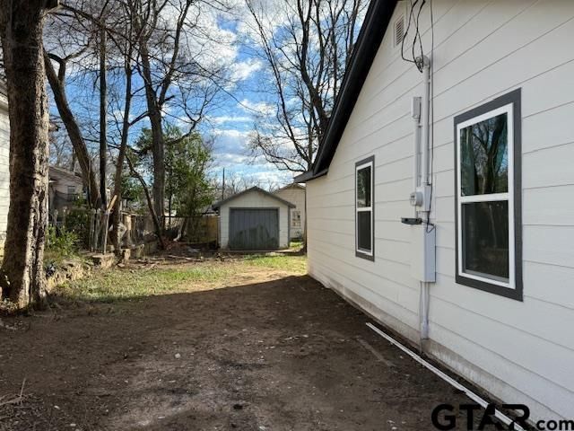 703 E Hillsboro St, Tyler, TX 75702