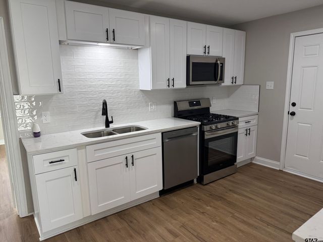 703 E Hillsboro St, Tyler, TX 75702