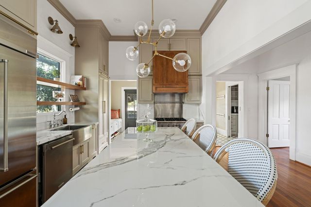 2910 Houston Avenue, Houston, TX 77009