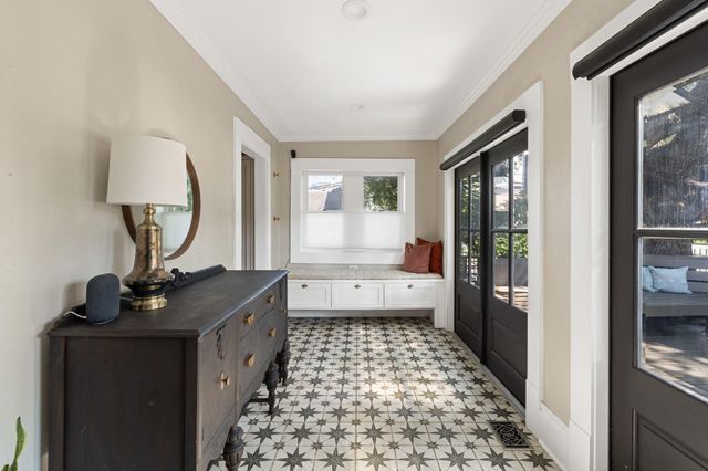2910 Houston Avenue, Houston, TX 77009