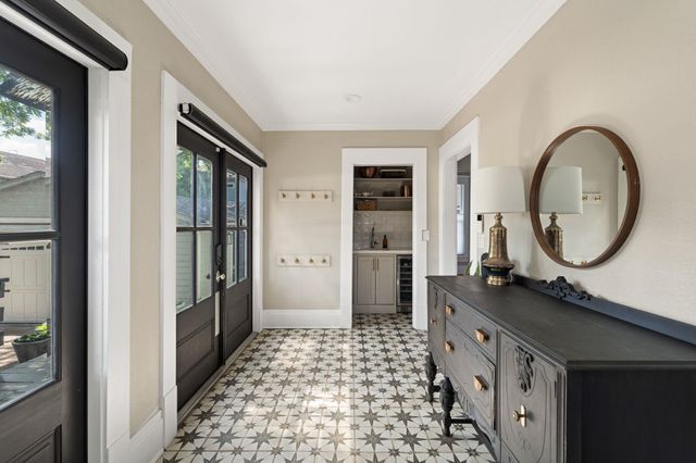 2910 Houston Avenue, Houston, TX 77009