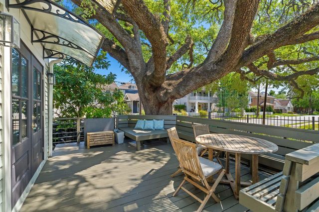2910 Houston Avenue, Houston, TX 77009