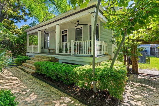 2910 Houston Avenue, Houston, TX 77009