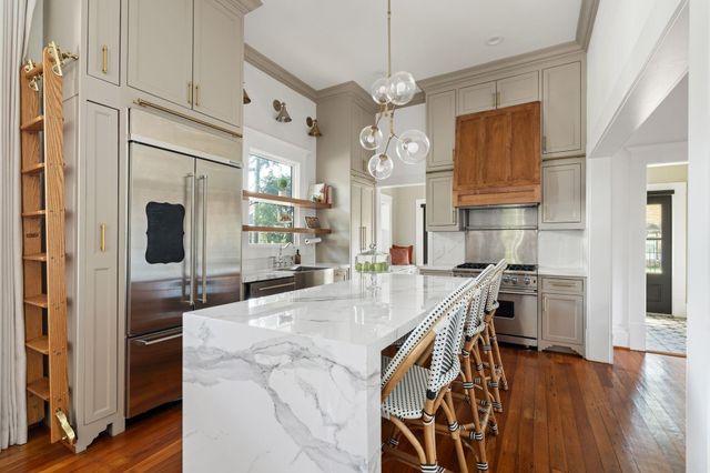 2910 Houston Avenue, Houston, TX 77009
