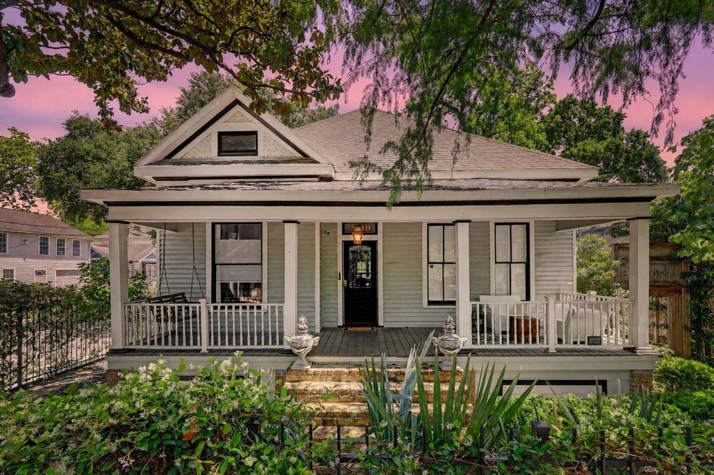 2910 Houston Avenue, Houston, TX 77009