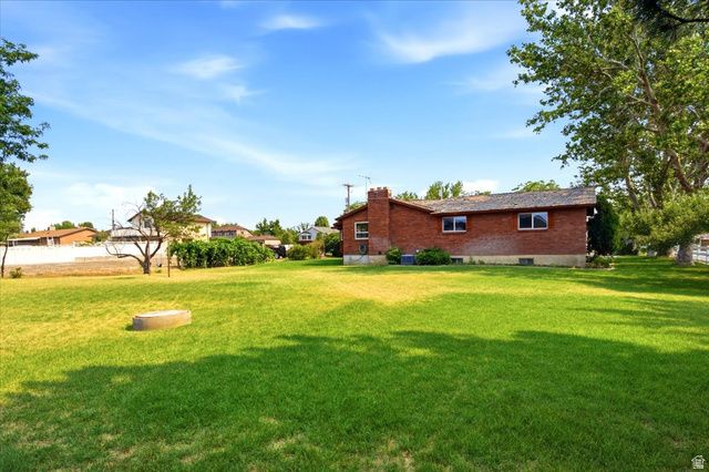 2252 W 800 N, Clinton, UT 84015