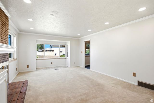 2252 W 800 N, Clinton, UT 84015