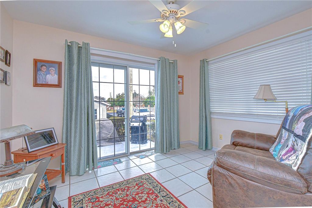 Image 11 of property listing at 37416 TEABERRY LOOP, Zephyrhills, FL 33542