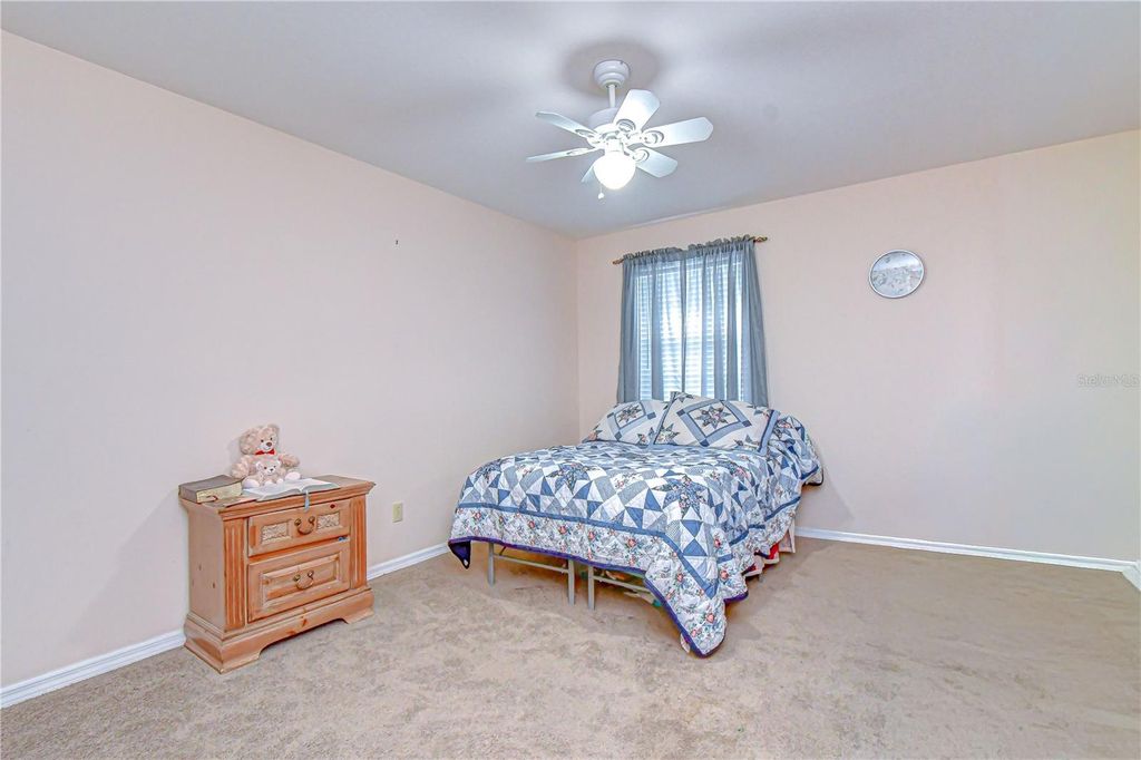 Image 13 of property listing at 37416 TEABERRY LOOP, Zephyrhills, FL 33542