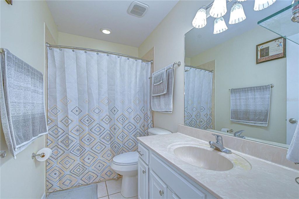 Image 14 of property listing at 37416 TEABERRY LOOP, Zephyrhills, FL 33542