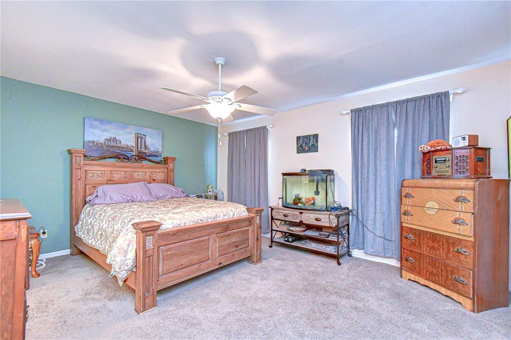 Image 15 of property listing at 37416 TEABERRY LOOP, Zephyrhills, FL 33542