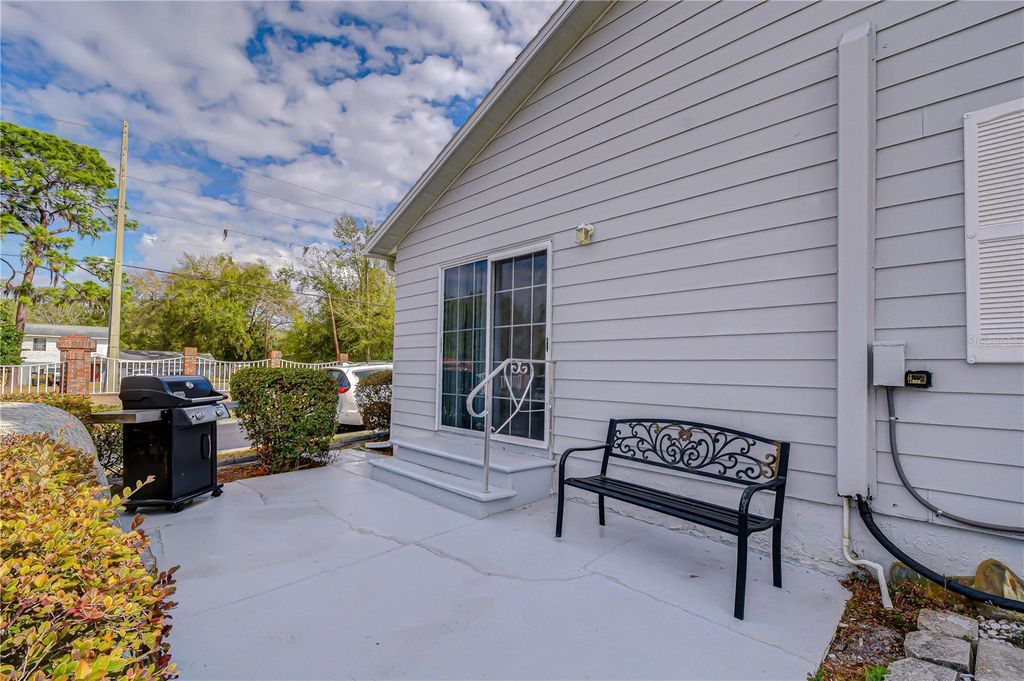 Image 23 of property listing at 37416 TEABERRY LOOP, Zephyrhills, FL 33542