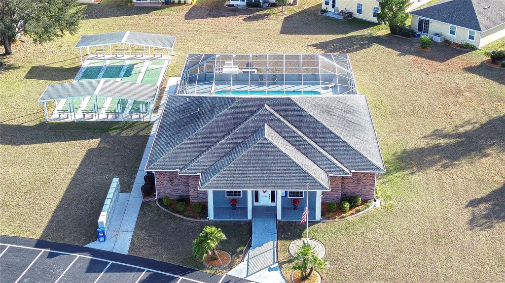 Image 34 of property listing at 37416 TEABERRY LOOP, Zephyrhills, FL 33542