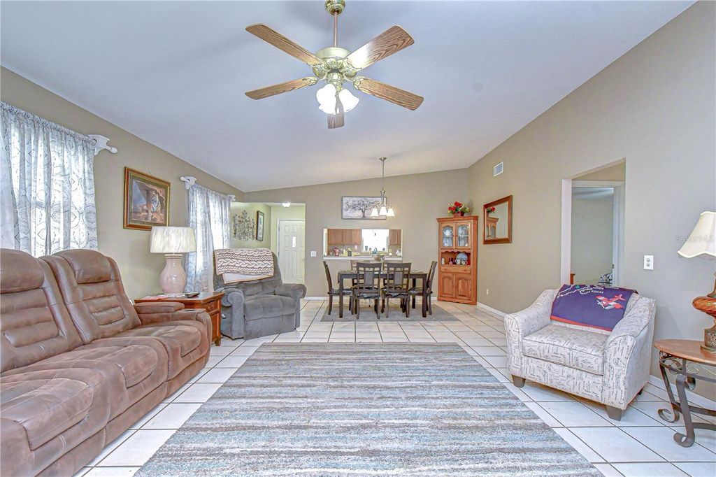 Image 9 of property listing at 37416 TEABERRY LOOP, Zephyrhills, FL 33542