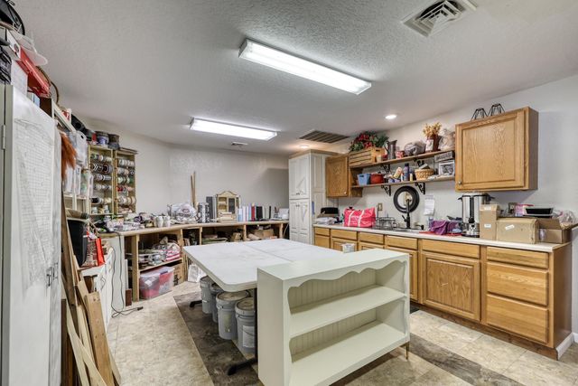 8637 Oxbow Lane, Neosho, MO 64850