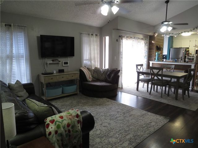 310 Rattan Drive, Victoria, TX 77901