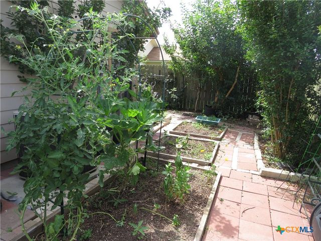 310 Rattan Drive, Victoria, TX 77901